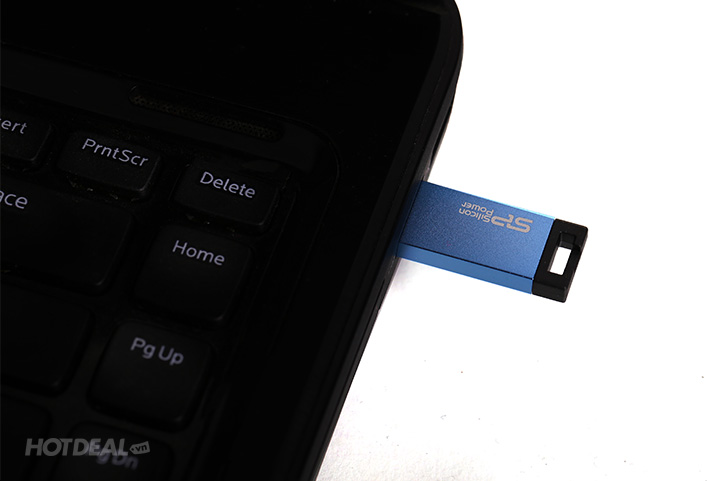 USB Silicon Power Touch T835 Chống Nước 16GB - BH 5 Năm